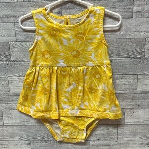 Carters romper‎